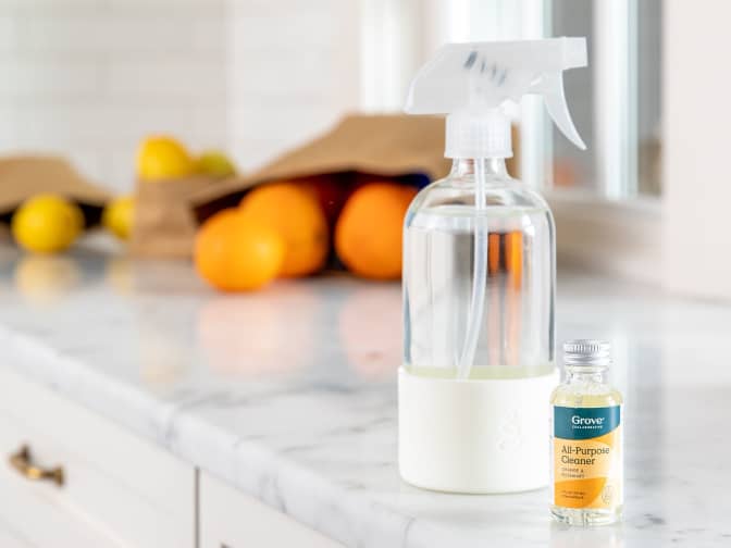 Image of concentrate and glass spray bottle